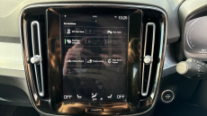 Volvo Xc40 2.0 B4P Momentum 5dr Auto [7 speed] Petrol Estate